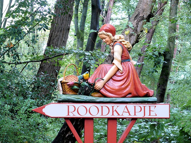 little red riding hood sculpture